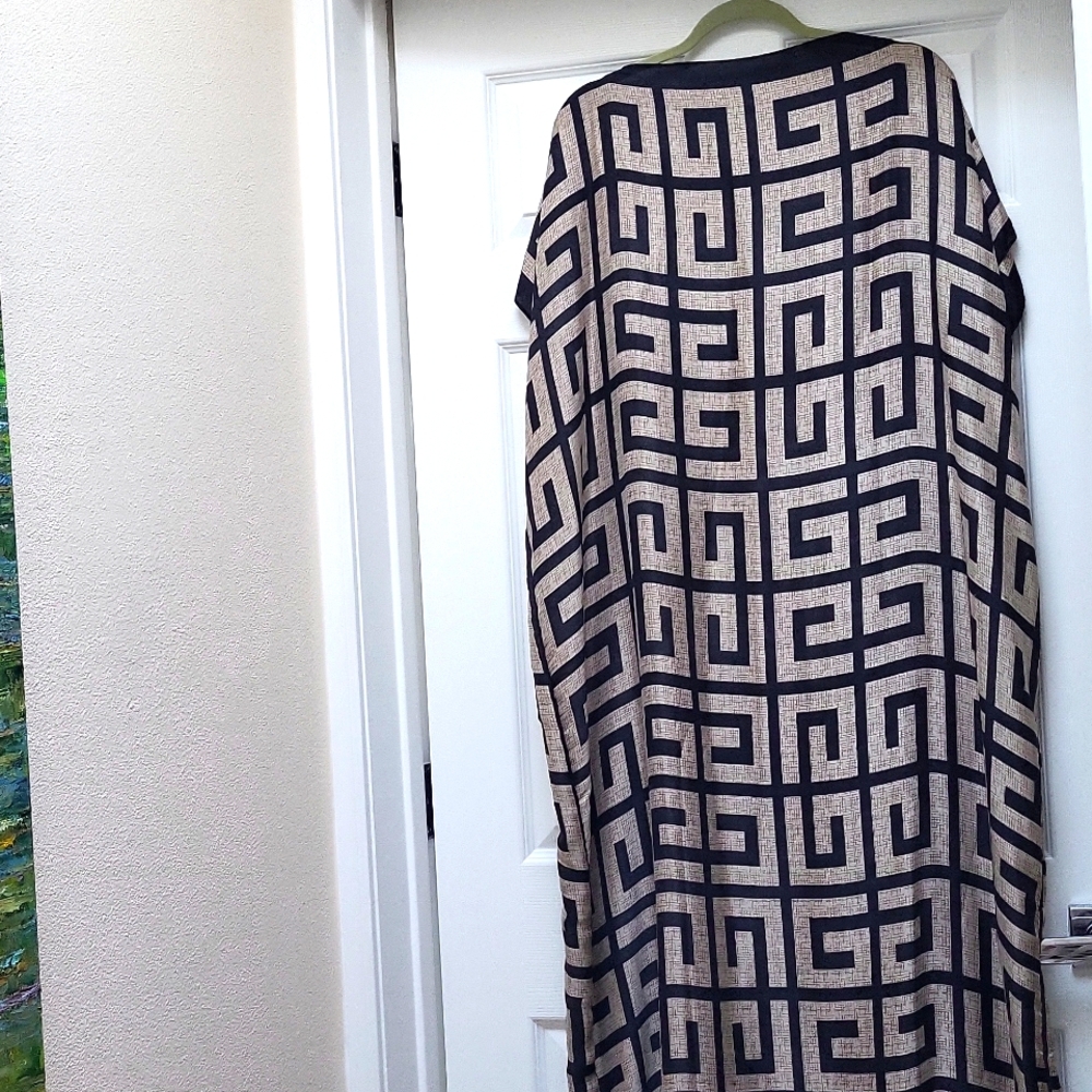 Caftan With Fendi Like Pattern. Beautiful And Flo… - image 8